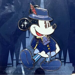 *FLAW* Mickey Mouse LE Disney Main Attraction pin NWT